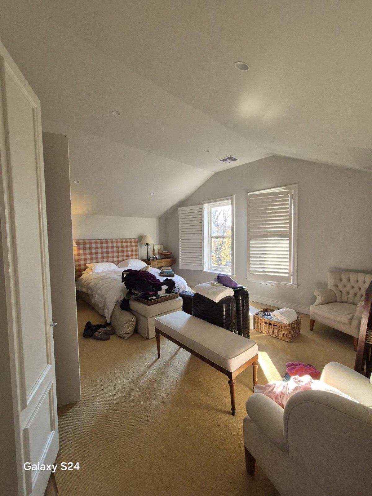 Malvern East bedroom repainted with new finish